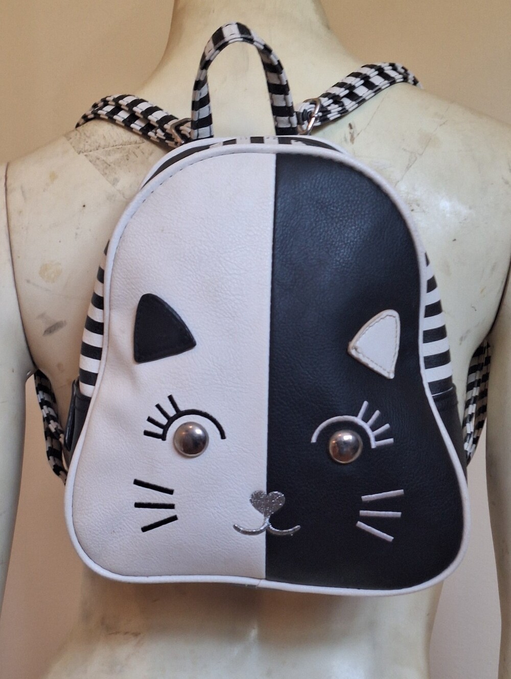 Unbranded Black & White Cat Face Backpack for Cats